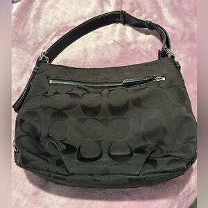 Coach Black adjustable Shoulder Bag